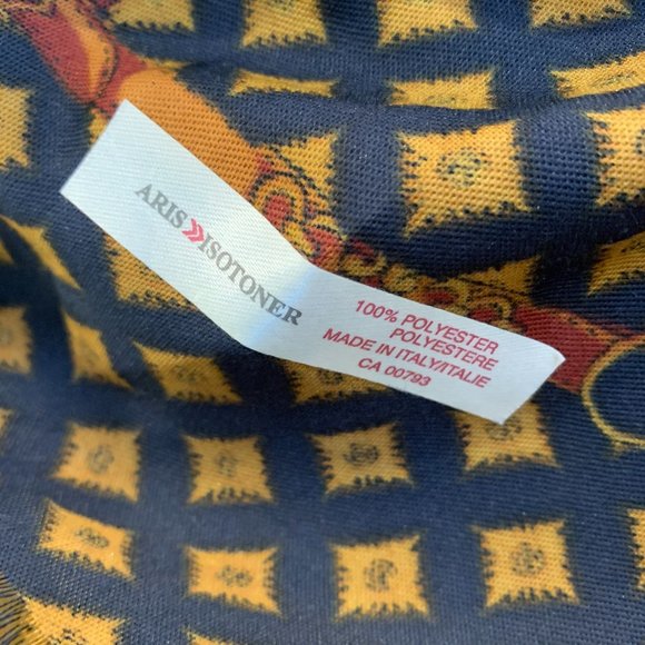 Gorgeous Vintage Aris Isotoner Scarf - Picture 6 of 6